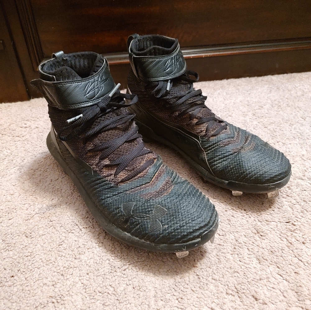 Under Armour Men's Black Cleats